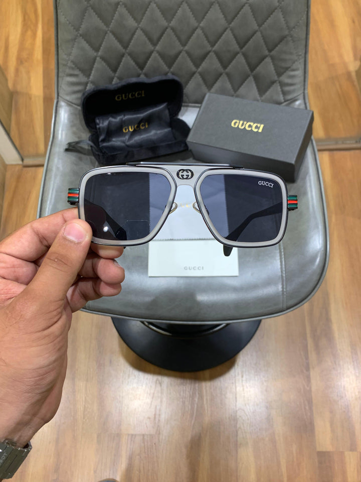 GG 1295 White Black