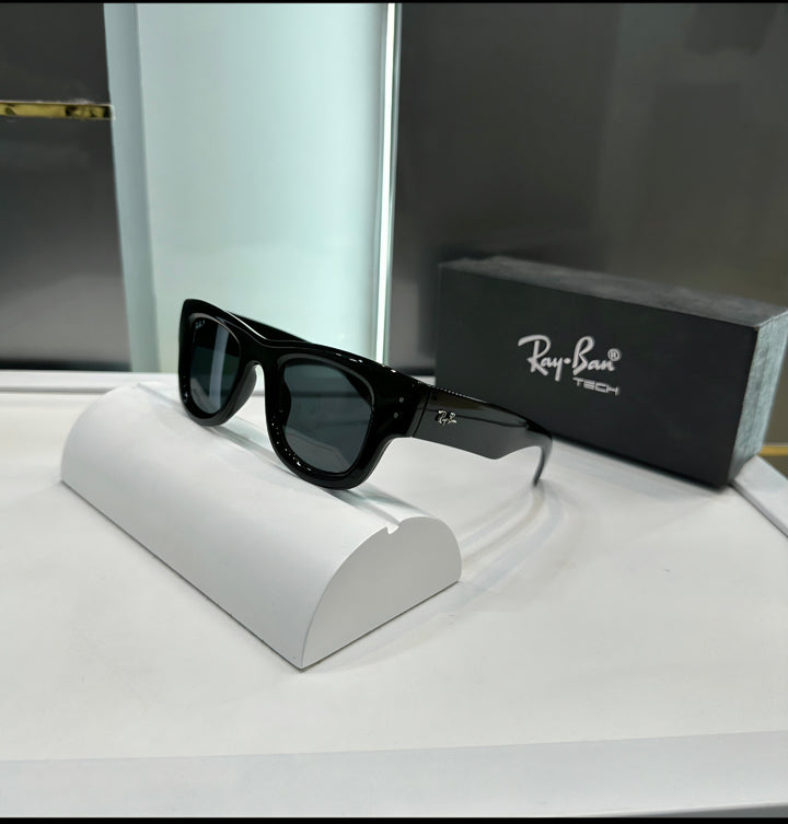 RB Mega Wayfarer Puffer Edtion Black