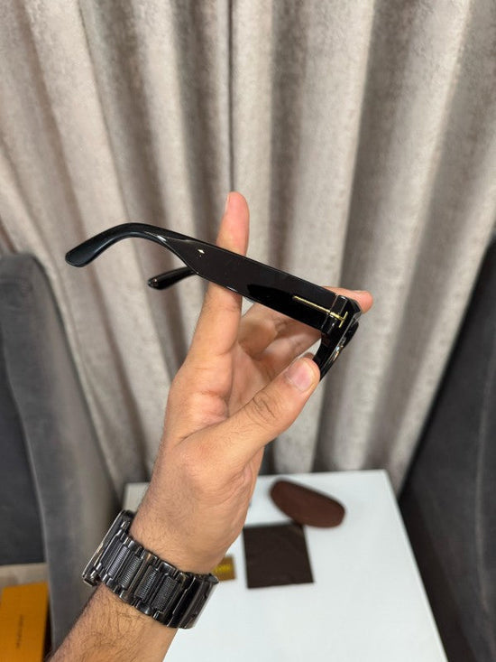 TF 4184 BLACK FRAME