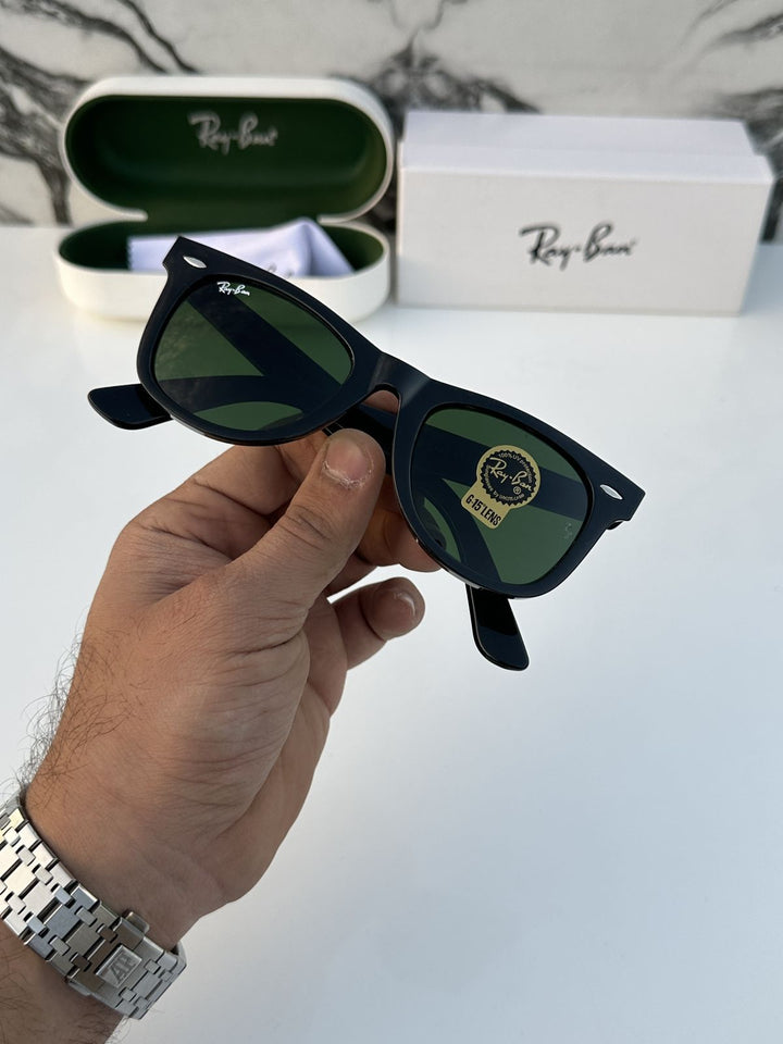RB 2140 Black/Green