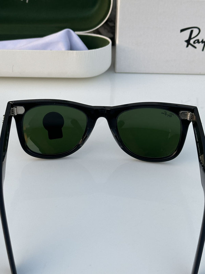 RB 2140 Black/Green
