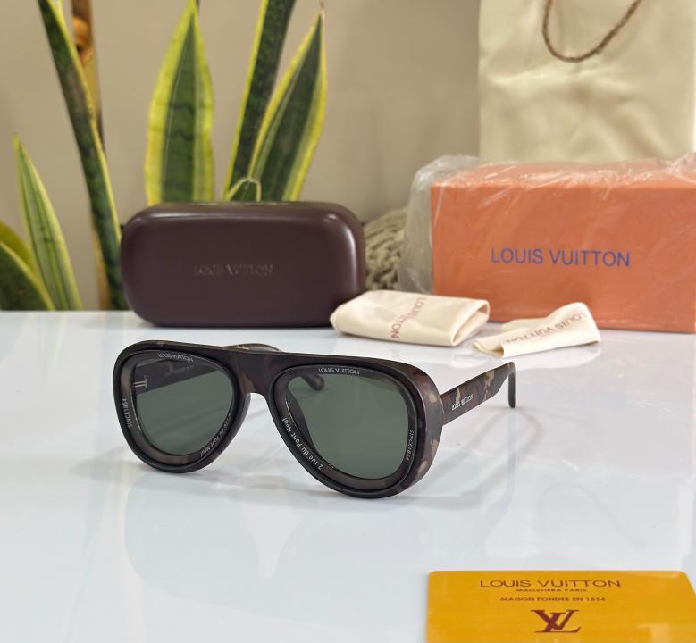 LV MILITARY BLACK STORE ARTICLE SUNGLASS