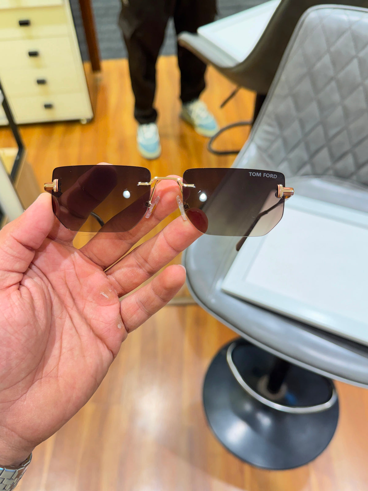 TF UNISEX RIMLESS FRAME BROW
