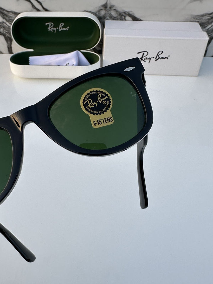 RB 2140 Black/Green
